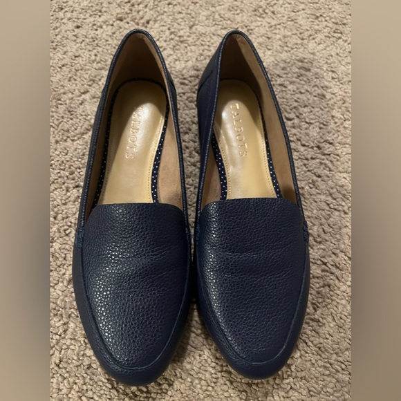 Shoes - Picture 1 of 2